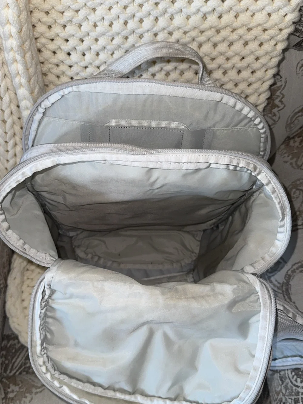 The North Face Light Gray Men’s Backpack - Minimal Urban Pack